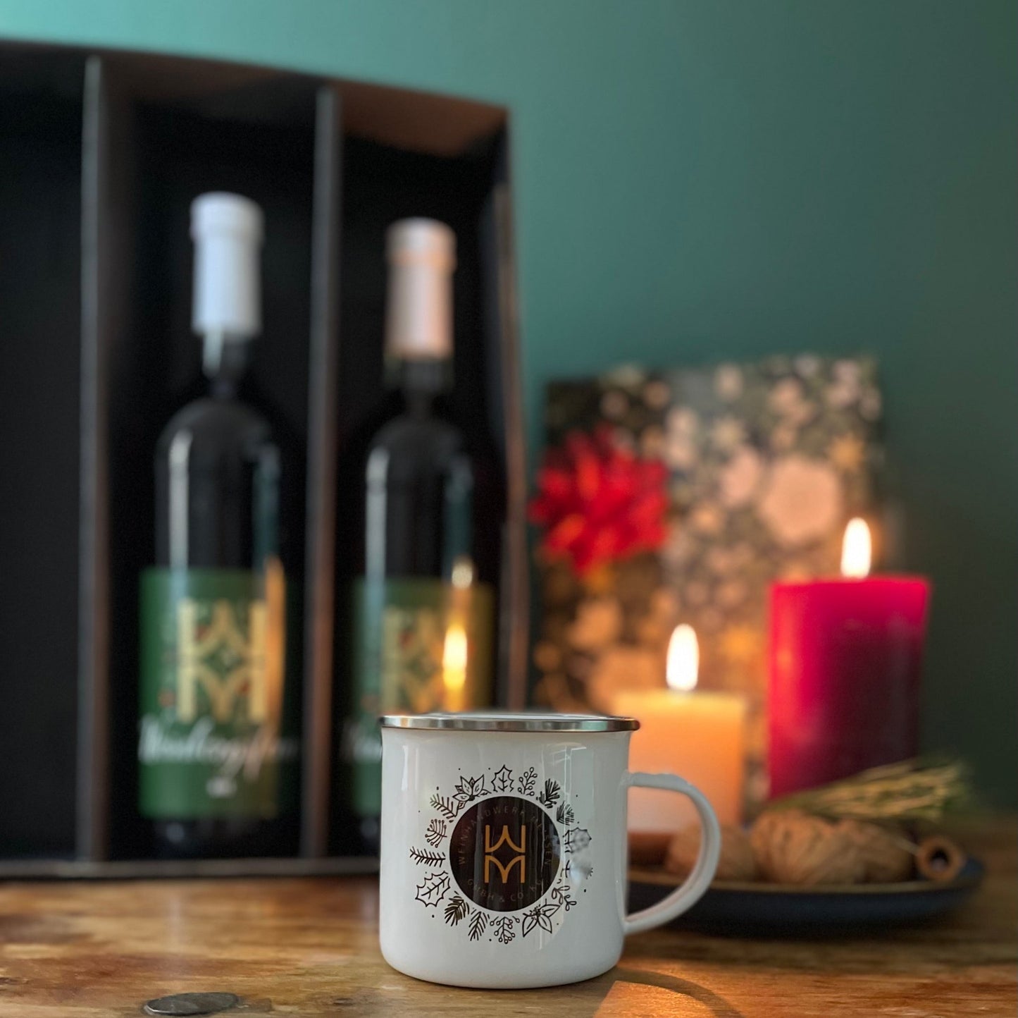 Geschenkbox: Weinbergsfeuer - 2x Weinbergsfeuer Rot + Emaille Tasse