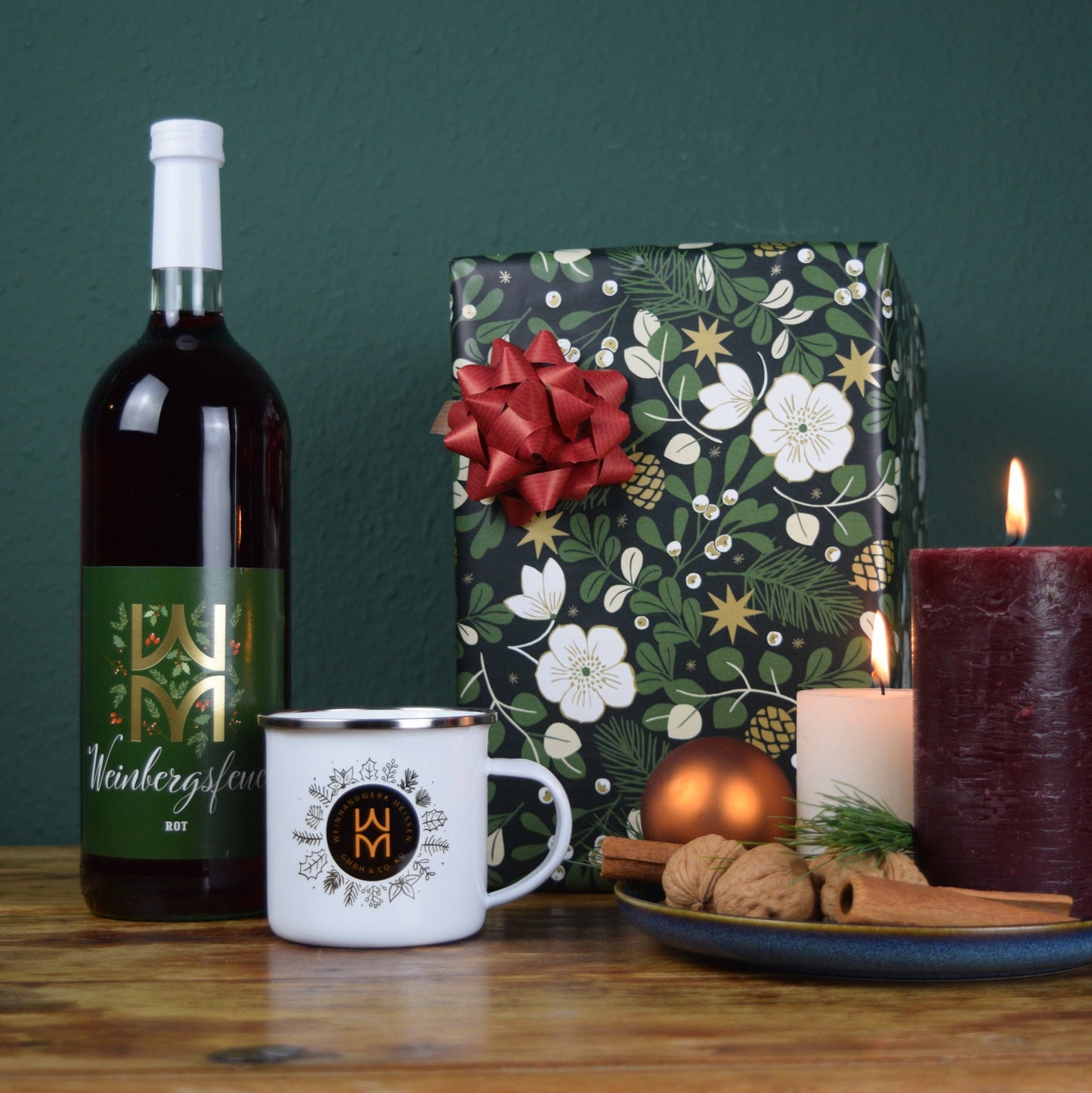 Regionale Glühweine und Weine zum Verschenken aus Meißen, Winzerglühwein und schöne Weinpräsente.