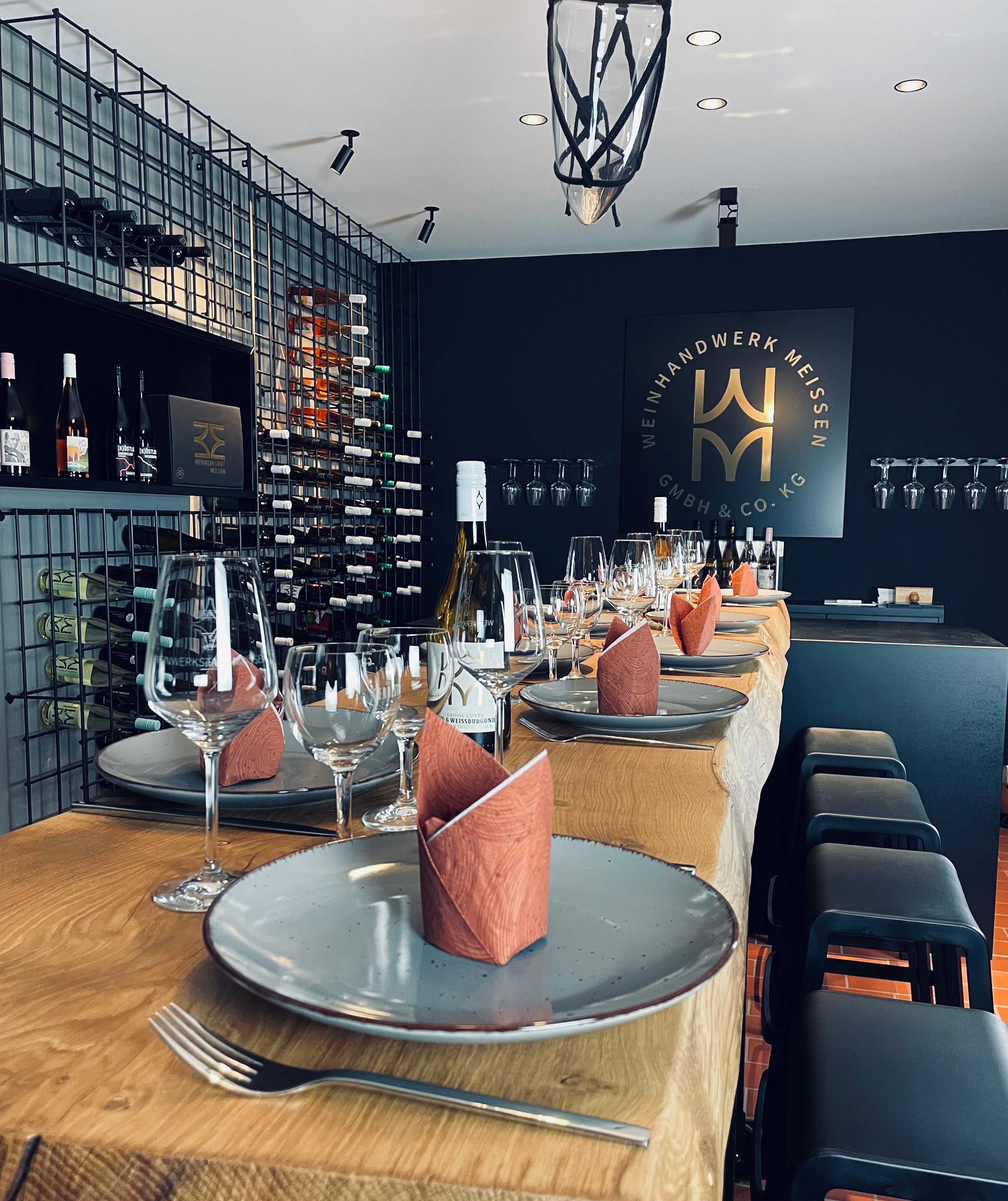 Weinhandwerk besuchen in Meissen, geführte Weinwanderungen, Weinverkostungen mit Winzer Meissen, sächsische Kulinarik, regionale Weine und Tastings, Geschenkservice, Hofverkauf