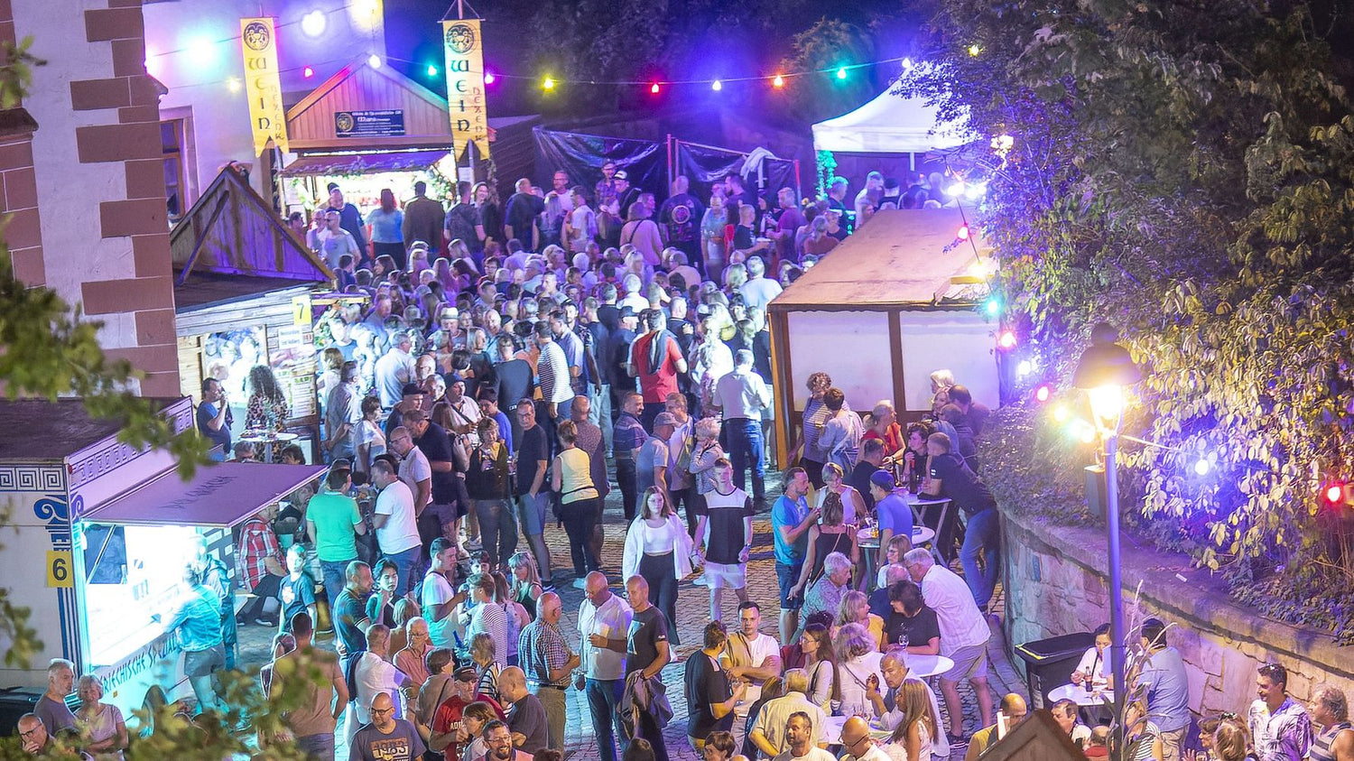 Weinfest Döbeln mit Weinhandwerk Meißen. Weinfest Sachsen, Weinevent, Weinveranstaltung, Weinmesse, Weinverkostung, Wine Tasting, Winzergespräch in Döbeln im sächsischen Elbtal, sächsische Weine, Weine aus Meißen