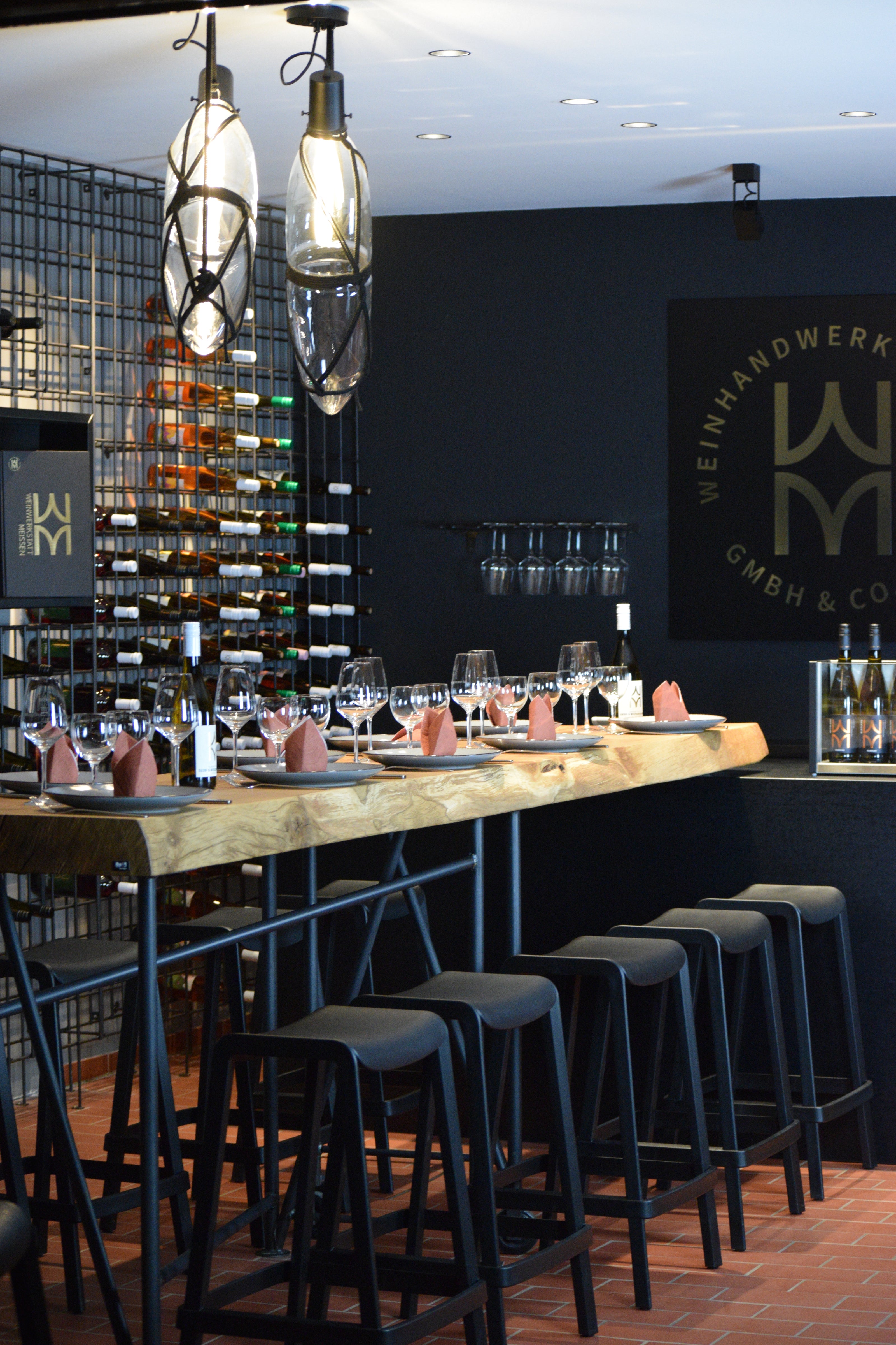 Große Auswahl an sächsischen Weinen und Meissner Winzern, Hofverkauf meissner Weine, private Veranstaltungen, Event Location, Elbtal Winzer, in der Nähe von Proschwitz, Weingut Schuh und Winzergenossenschaft Meissen.